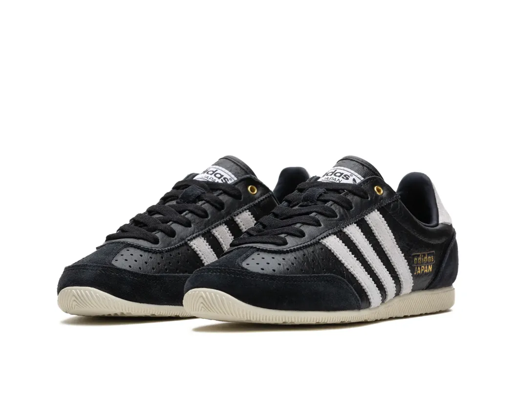 Жіночі кросівки Adidas Japan W