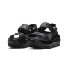 Жіночі сандалі Crocs Classic Mega Crush Sandal